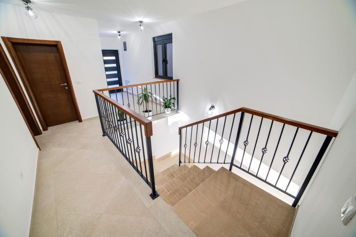 Villa Jelena With Private Pool - Lapcici Будва Екстер'єр фото